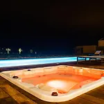 Sanpadeo For Kids & Families In Istria With Jacuzzi, Sauna & Sea View Willa