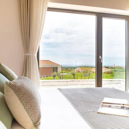 Sanpadeo For Kids & Families In Istria With Jacuzzi, Sauna & Sea View 브르토니글라