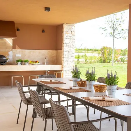 Sanpadeo For Kids & Families In Istria With Jacuzzi, Sauna & Sea View