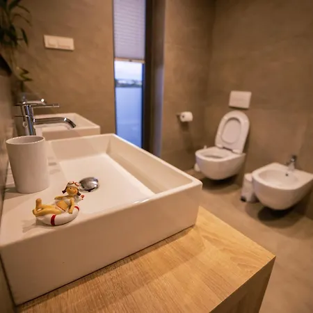 Sanpadeo For Kids & Families In Istria With Jacuzzi, Sauna & Sea View Vila *