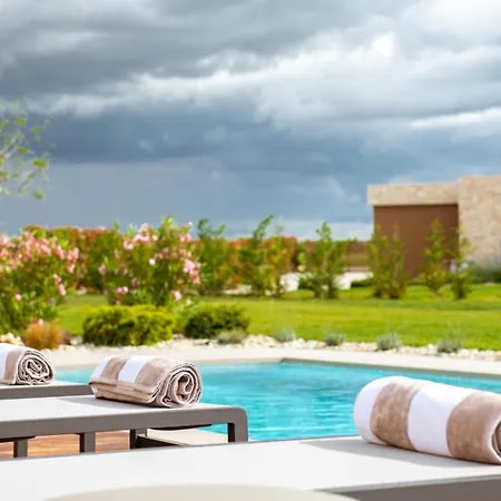 빌라 Sanpadeo For Kids & Families In Istria With Jacuzzi, Sauna & Sea View *