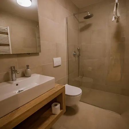 Sanpadeo For Kids & Families In Istria With Jacuzzi, Sauna & Sea View 브르토니글라