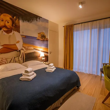 Sanpadeo For Kids & Families In Istria With Jacuzzi, Sauna & Sea View Vila *